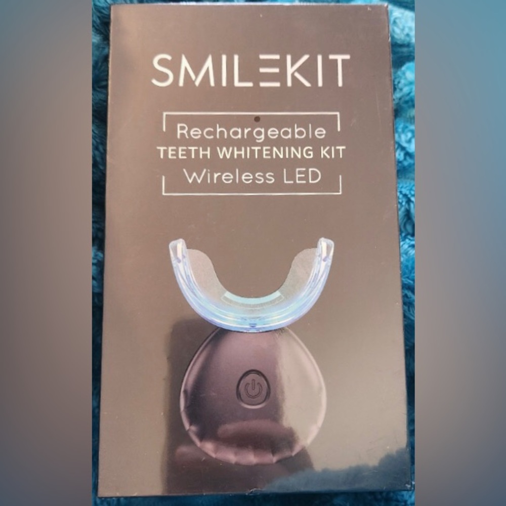 Wireless LED Dental Smilekit Rechargeable Teeth Whitening Kit Home Mouthpiece - Picture 2 of 3